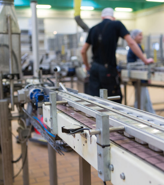 Automatisering i produktionen hos industrikunde via automationsløsning