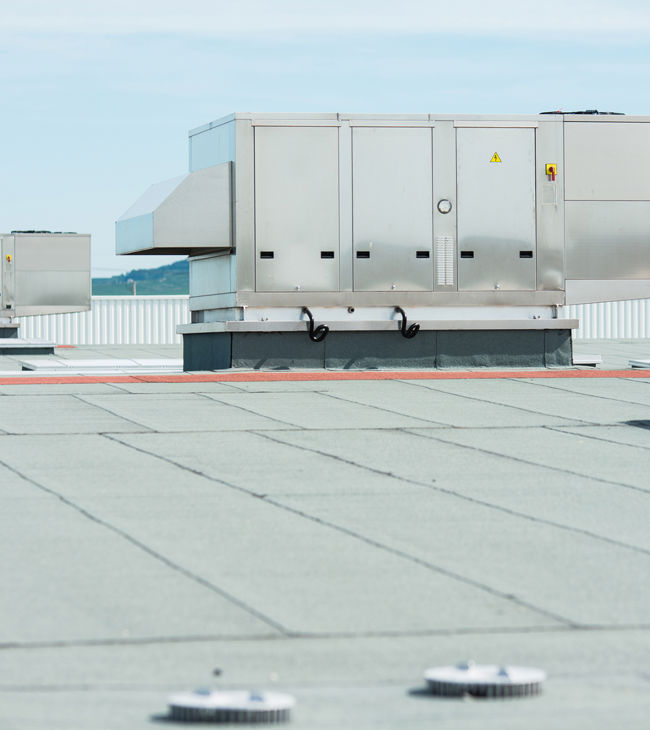 Ventilationsanlæg på toppen af kundens bygning